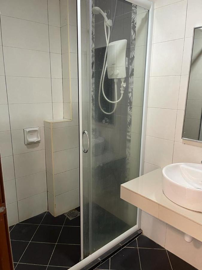 Marina Heights Hotel Residency Lumut Exterior foto