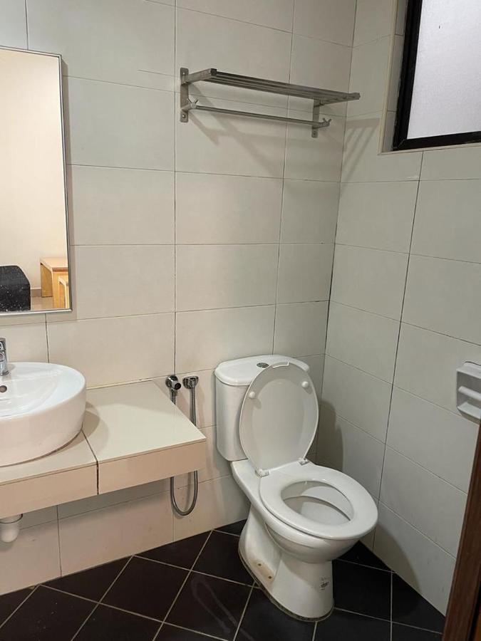 Marina Heights Hotel Residency Lumut Exterior foto